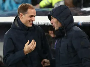 זינדין זידאן מאמן ריאל מדריד עם תומאס טוכל מאמן פריס סן ז'רמן. רויטרס