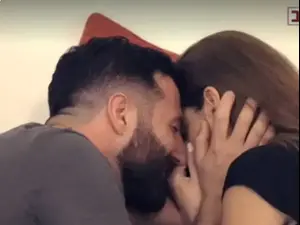 השתיקה המפתיעה של גל גדות אחרי ליל הטילים על ישראל - וואלה ...