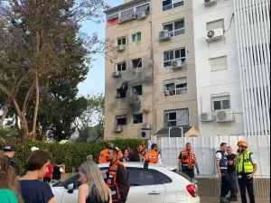 בית המשפחה שנפגע ישירות מרקטה באשקלון, 11 במאי 2021. שי מכלוף