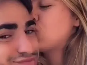 בני זוג טוענים שהיו מאהבות לסביות בשנת 1500 והוצאו להורג כמכשפות. @liriette, צילום מסך