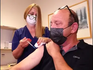 מדוכאי חיסון החלו לקבל את המנה השלילית נגד קורונה
12.7.21. פול חדשות 12, מערכת וואלה!