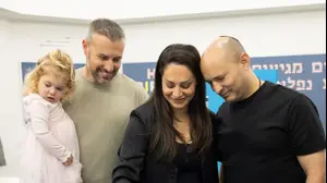 מעיין אדם ונפתלי בנט בקלפי
