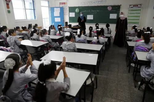 מורה מעזה: “איימו לכרות לי את הלשון אם לא אסית נגד יהודים"