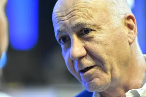 לאחר האמירה המסעירה של מגל, יורם כהן תוקף: "גזען ושפל"
