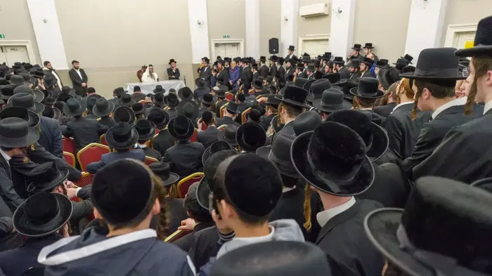 הרב פינטו בלונדון. יח"צ, הרב פינטו בלונדון. יח"צ,