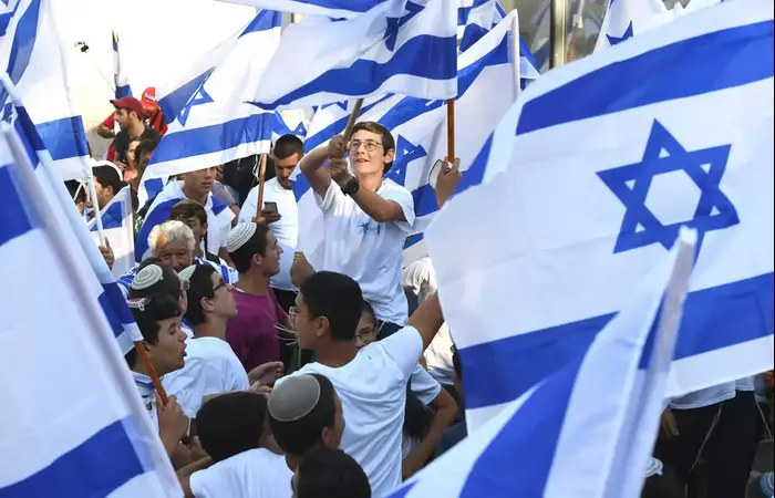 "Шествие с флагами" в Иерусалиме. Реувен Кастро, מערכת וואלה!