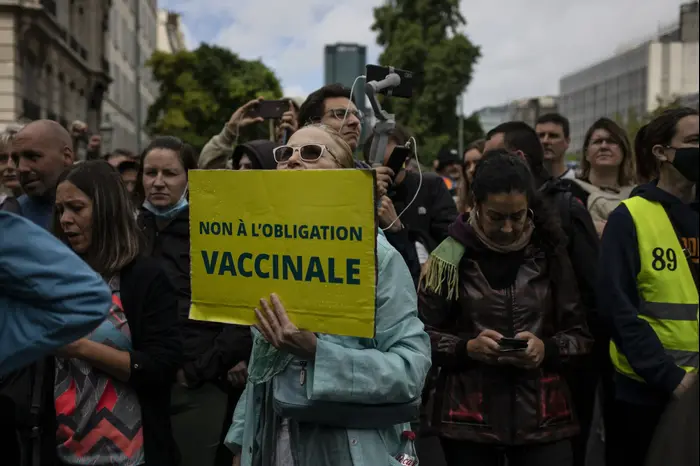 Протесты против вакцинации в Париже. Siegfried Modola, GettyImages
