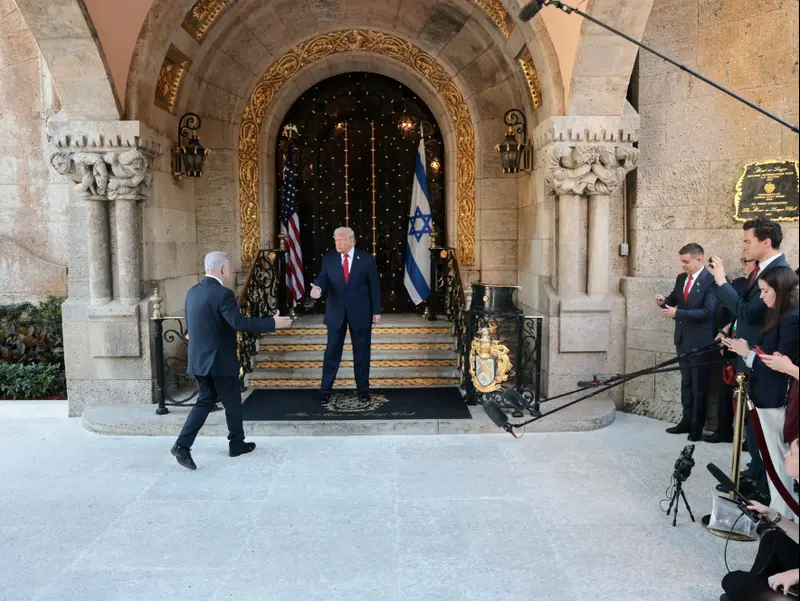 טראמפ כבר הכריז על מנצח בבחירות. וזה לא נתניהו