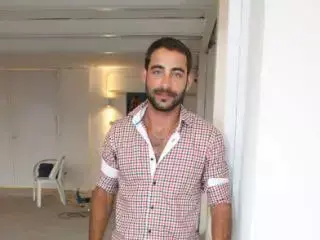 אוהד שרגאי בהופעה של גלעד כהנא והעברית - וואלה! סלבס