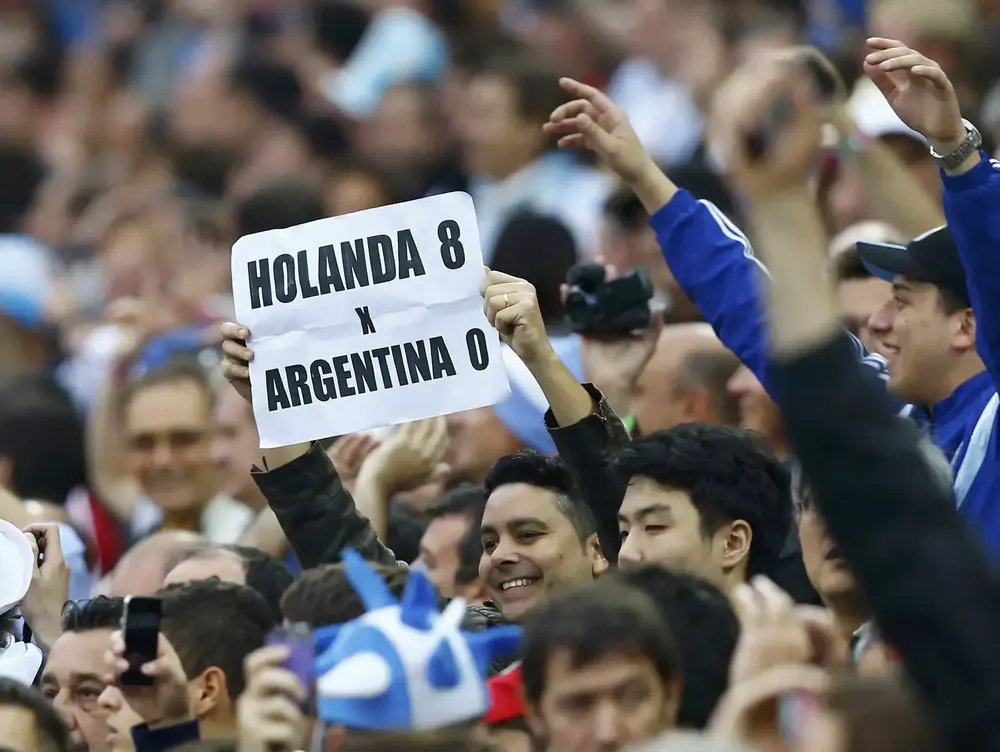 אוהדי נבחרת הולנד במשחק מול ארגנטינה
