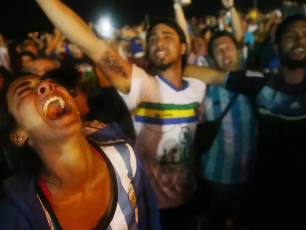 אוהדי נבחרת ארגנטינה חוגגים עלייה לגמר המונדיאל