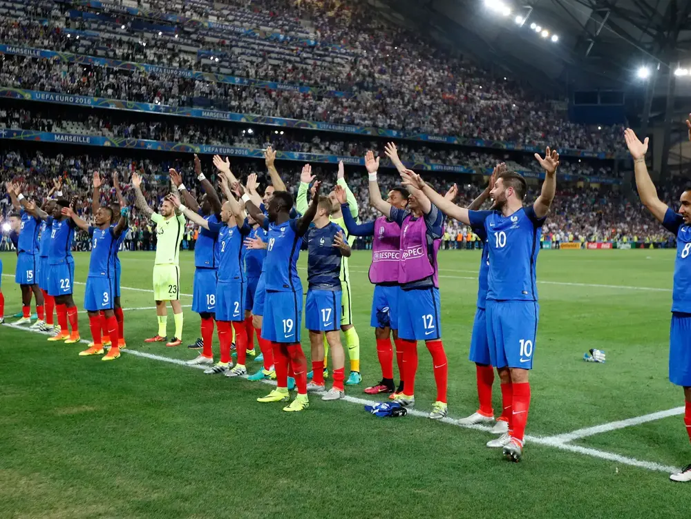 שחקני נבחרת צרפת חוגגים