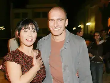 רותם אבוהב בועטת - וואלה! סלבס