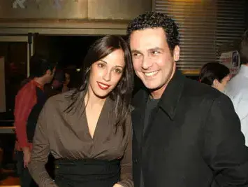 רותם אבוהב בועטת - וואלה! סלבס