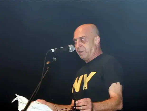 חזני מתקאמבק - וואלה! סלבס