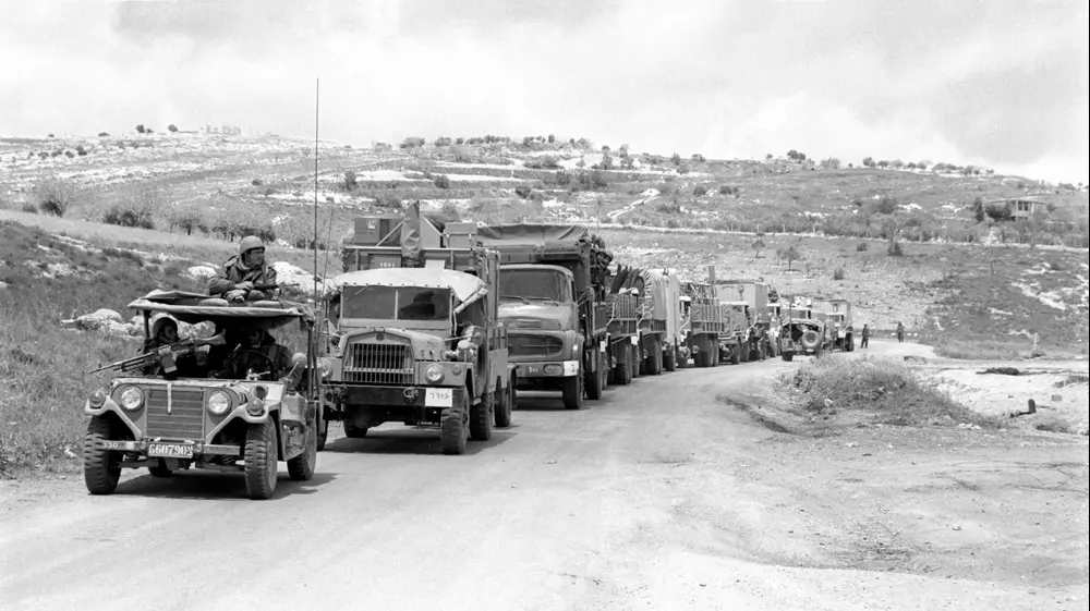 26.4.1985 פינוי גזרה מרכזית בלבנון, צה"ל נערך מחדש בדרום לבנון על פי החלטת ממשלת ישראל. שלמה ערד, ארכיון צה"ל ומערכת הבטחון, צלמי במחנה 26.4.1985 פינוי גזרה מרכזית בלבנון, צה"ל נערך מחדש בדרום לבנון על פי החלטת ממשלת ישראל. שלמה ערד, ארכיון צה"ל ומערכת הבטחון, צלמי במחנה