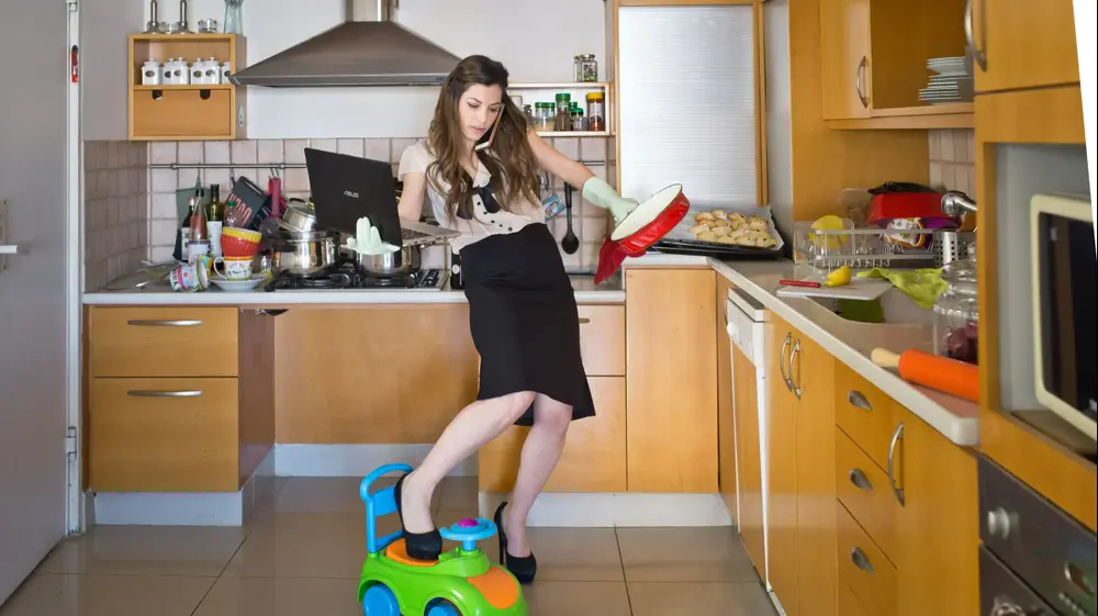 אמא מתלוננת. דליה שחר, אתר רשמי אמא מתלוננת. דליה שחר, אתר רשמי