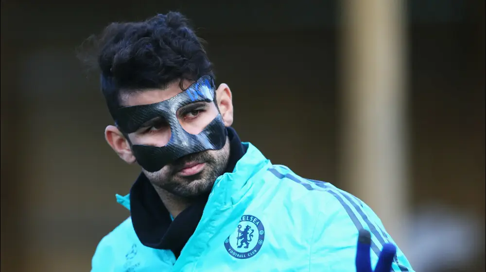 שחקן צ'לסי דייגו קוסטה עם מסכה. GettyImages שחקן צ'לסי דייגו קוסטה עם מסכה. GettyImages