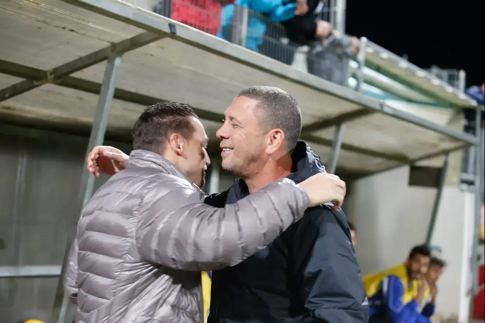 ניר קלינגר מאמן מ.ס. אשדוד עם ברק בכר מאמן עירוני קרית שמונה