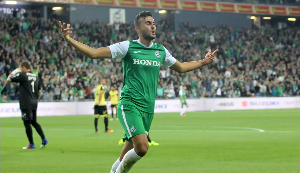 מוחמד עוואד שחקן מכבי חיפה חוגג