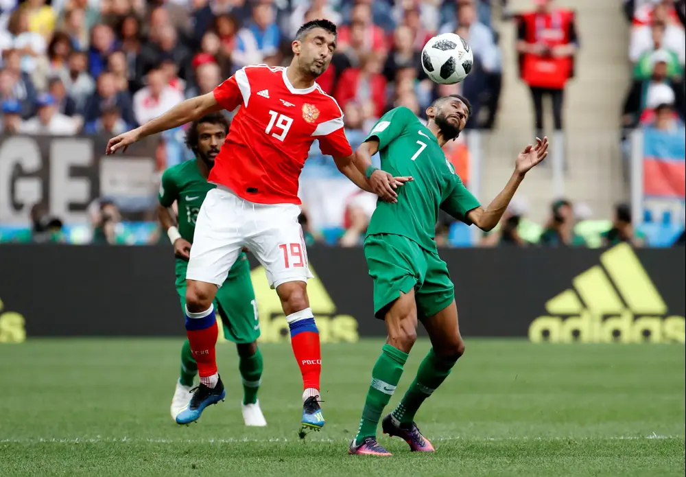 שחקן נבחרת רוסיה אלכסנדר סאמדוב, שחקן נבחרת ערב הסעודית סלמן אל פראז'