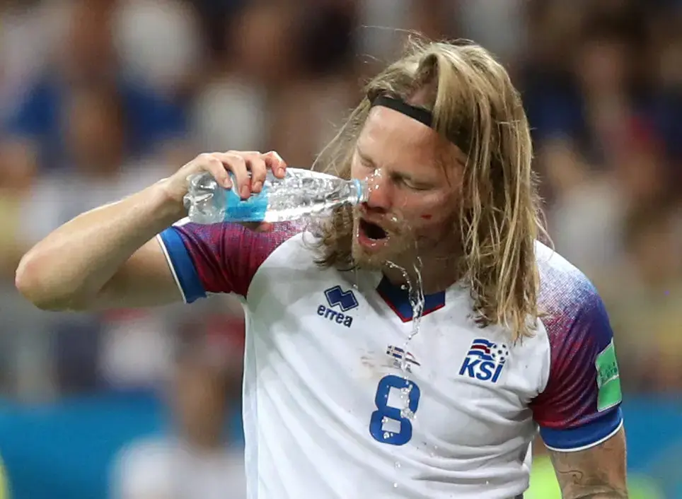 בירקיר ביארנסון שחקן נבחרת איסלנד מדמם