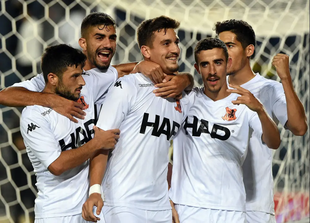 ירדן שועה שחקן בני יהודה חוגג עם חבריו