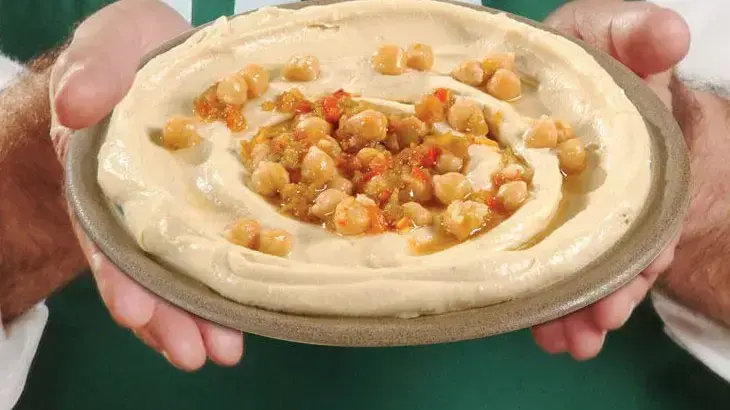 החומוס המושלם מתכון של החומוסולגים סעיד ואיציק דהאן וואלה אוכל