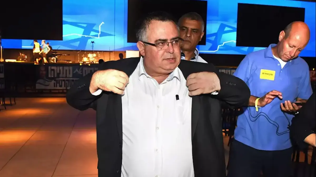 היועמ ש הודיע לביטן על כוונתו להעמידו לדין בעבירות שוחד וואלה חדשות