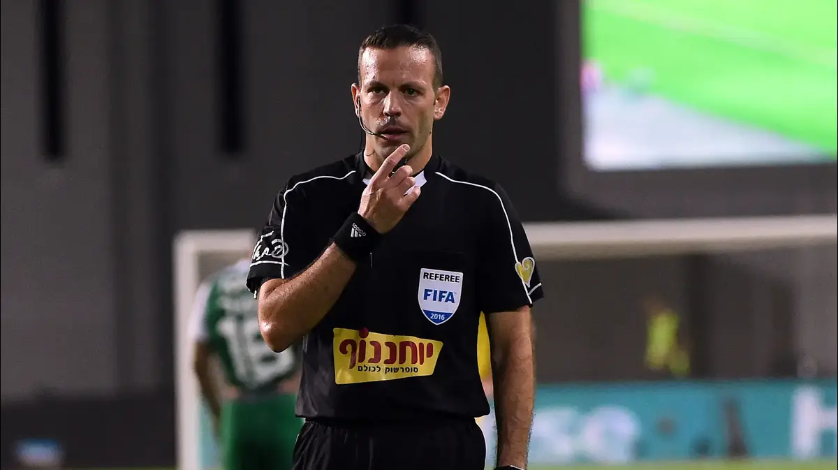 אוראל גרינפלד ישפוט את המשחק בין א.א.ק. לבנפיקה בליגת ...