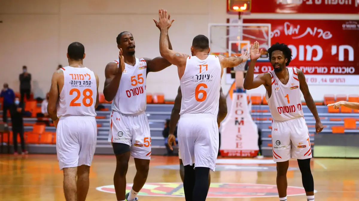 עירוני נס ציונה: שחקן ואיש צוות נמצאו חיוביים לקורונה ...
