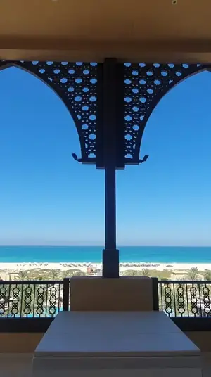 סוויטה במלון רוטאנה סאאדיית באבו דאבי. זיו ריינשטיין, זיו ריינשטיין