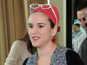 אמילי עמרוסי, ישראל היום