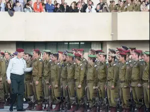 כך מבריח צה ל את הקצינים הצעירים וואלה חדשות