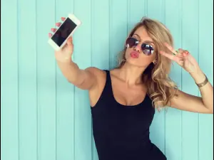אינסטגרם סלפי