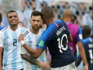 קיליאן אמבפה, נבחרת צרפת, עם ליאונל מסי, נבחרת ארגנטינה