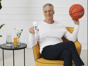 מיקי ברקוביץ' עם בי קיור לייזר