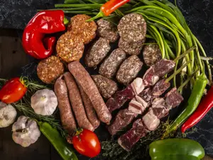 בשר של מעדניית המזווה. איליה מלניקוב, 