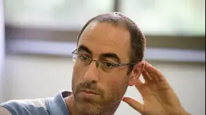 קלמן ליבסקינד (נמרוד סונדרס)