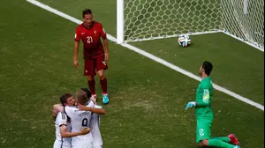 שחקני נבחרת גרמניה תומאס מולר, אנדרה שורלה, סמי חדירה חוגגים (GettyImages)