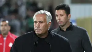 המנהל המקצועי של מ.ס אשדוד, יוסי מזרחי (טל לוי)