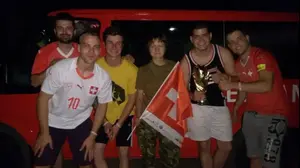 אוהדי נבחרת שוויץ (צילום מסך)