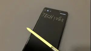 סמסונג גלקסי נוט 9 (מערכת וואלה! NEWS , מייקי לוי)