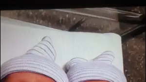 התאומים שנולדו לפלר צרפתי אבודים (צילום מסך)