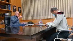 שר הביטחון בני גנץ בהערכת מצב להמשך ההיערכות בגזרה הצפונית בצל המתיחות עם חיזבאללה. 25 ביולי 2020 (אתר רשמי , אריאל חרמוני, משרד הביטחון)