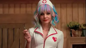 אישה צעירה מבטיחה. קולנוע לב, 