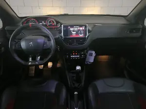 השוואתי: רנו קליאו RS טרופי מול פיג'ו 208GTI