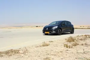 השוואתי: רנו קליאו RS טרופי מול פיג'ו 208GTI