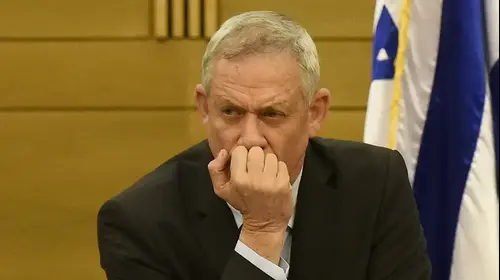 יו"ר כחול לבן בני גנץ בישיבת הסיעה, 27 במאי 2019