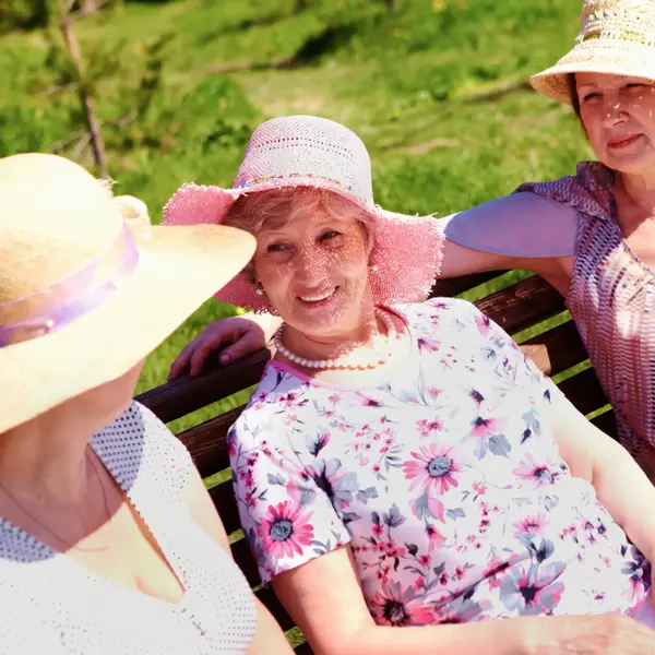 אופנה הגיל השלישי. ShutterStock